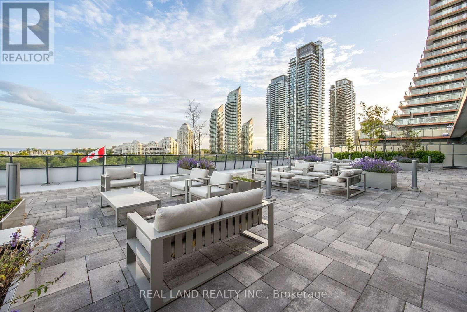 1208 - 20 SHORE BREEZE DRIVE Image 18