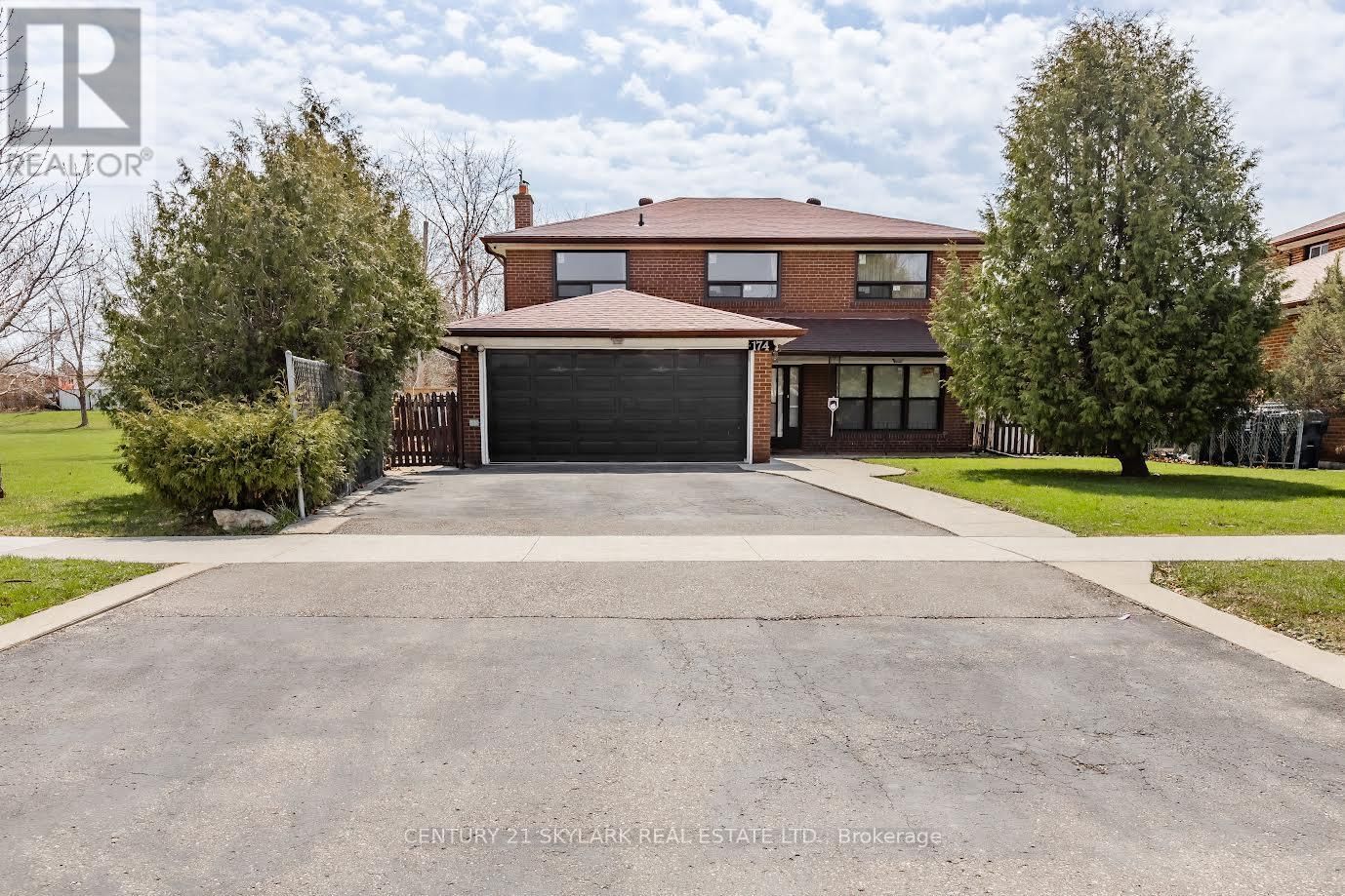 174 SILVERSTONE DRIVE Image 1
