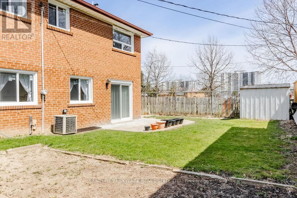 174 SILVERSTONE DRIVE Image 27