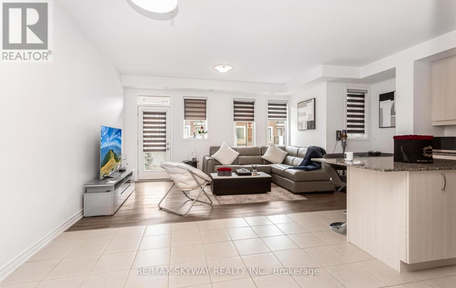 81 MELMAR STREET Image 12