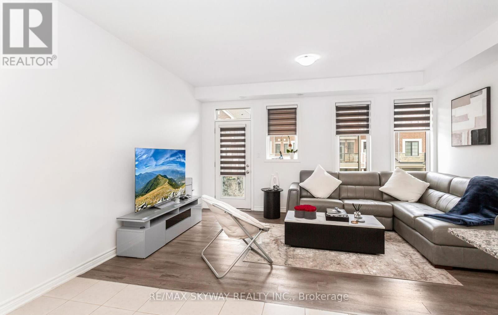 81 MELMAR STREET Image 13