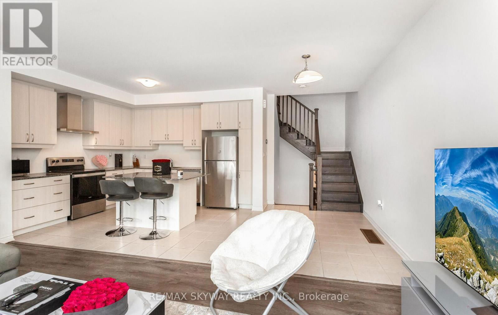 81 MELMAR STREET Image 16