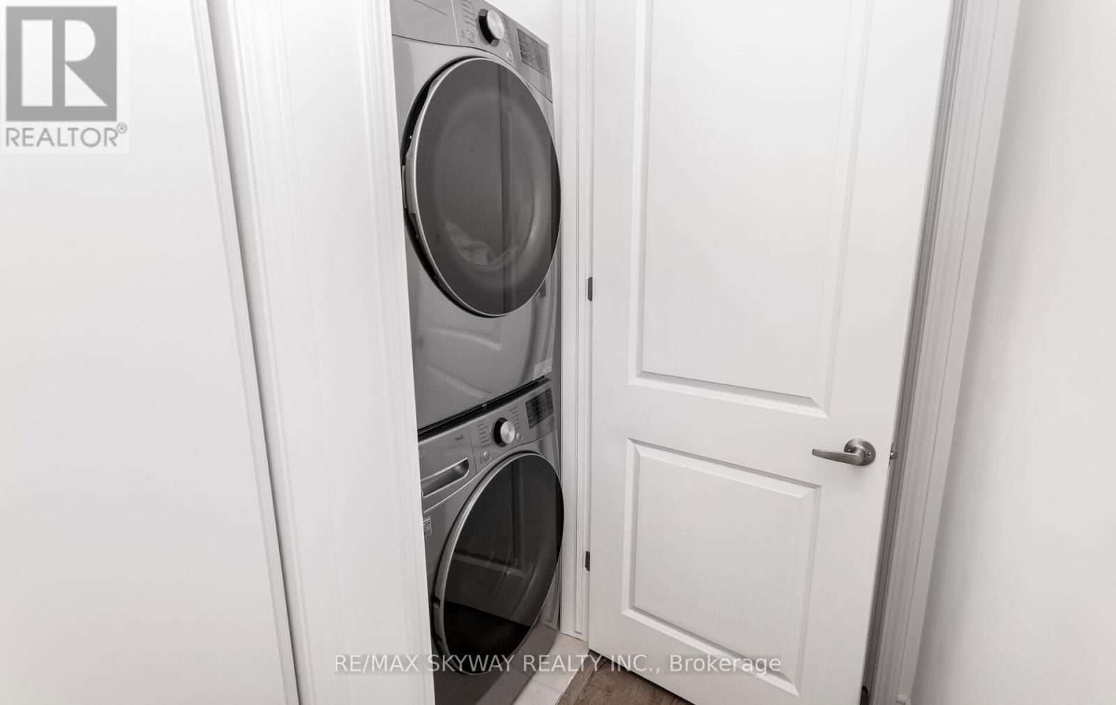 81 MELMAR STREET Image 25