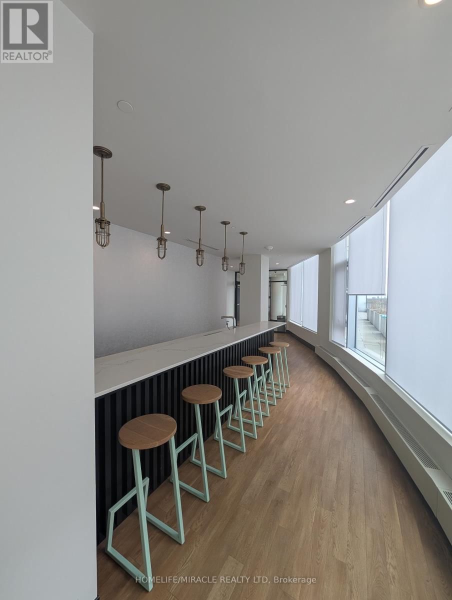 1611 - 2520 EGLINTON AVENUE WEST Image 32