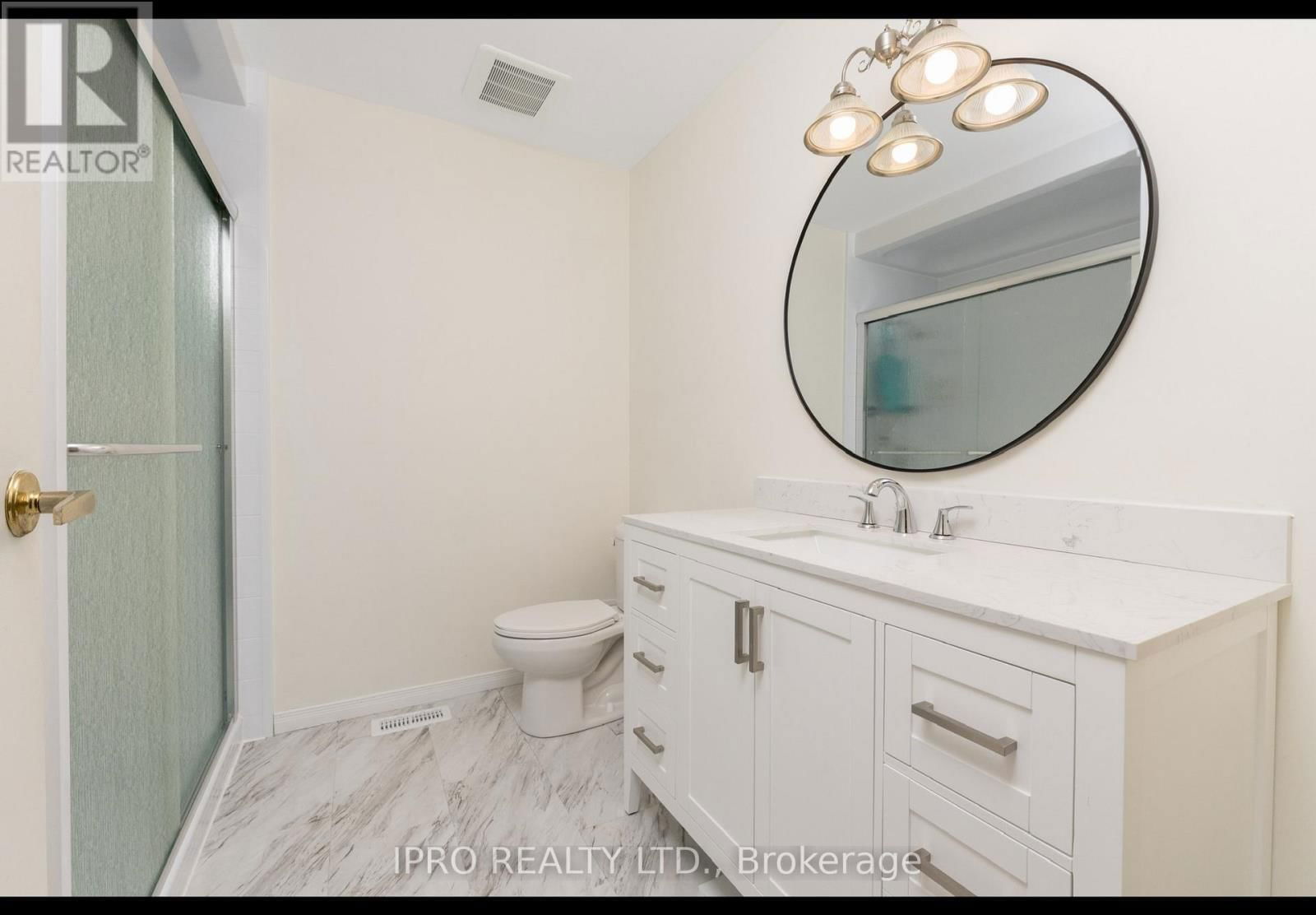 53 CHARLES STREET Image 11