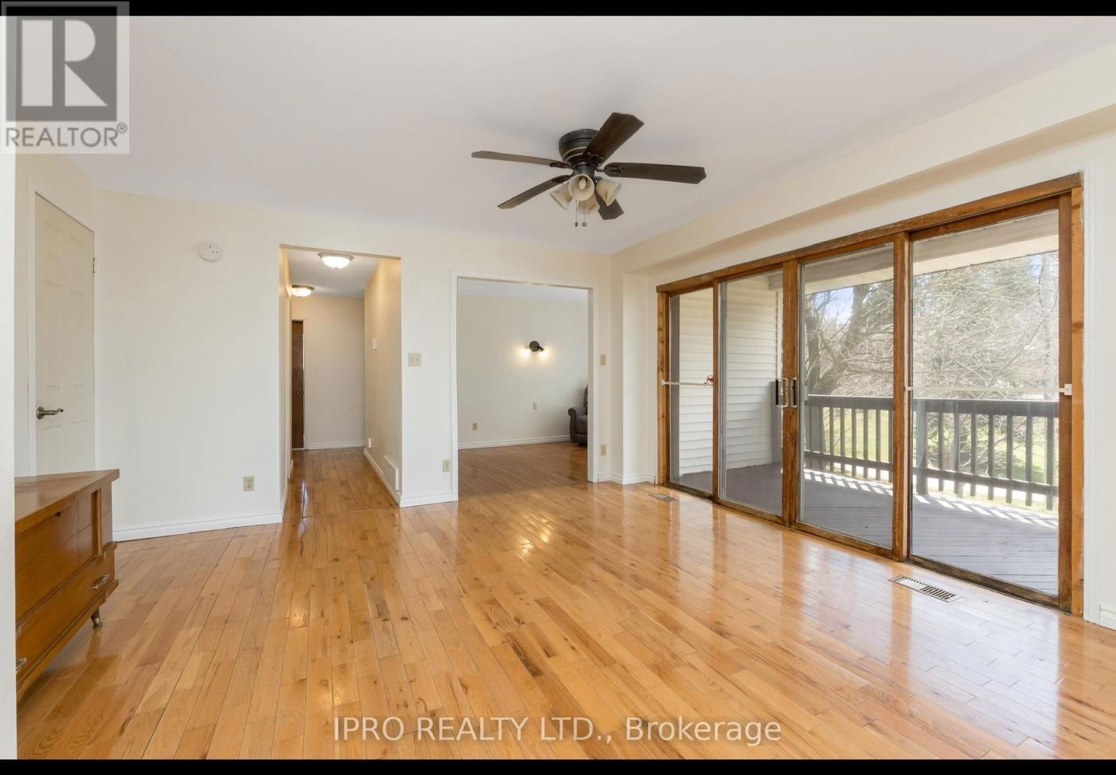 53 CHARLES STREET Image 8