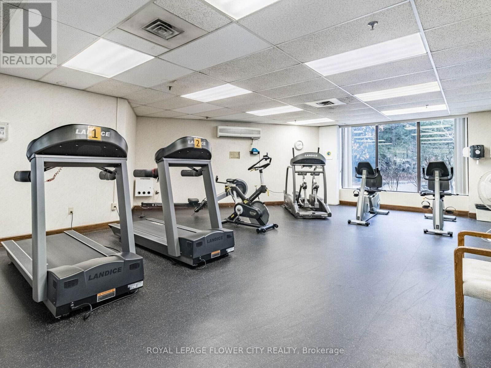 710 - 22 HANOVER ROAD Image 36