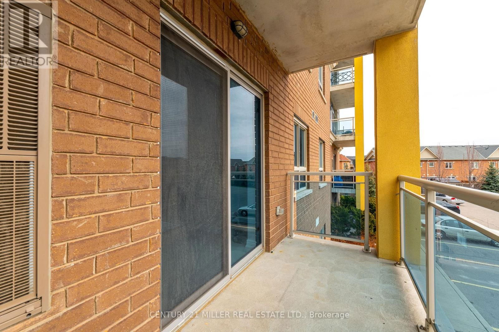 212 - 1421 COSTIGAN ROAD Image 13