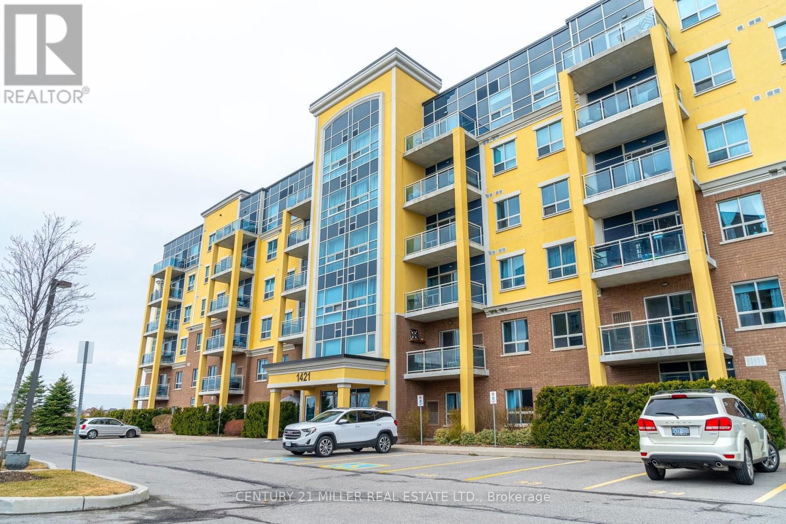 212 - 1421 COSTIGAN ROAD Image 2