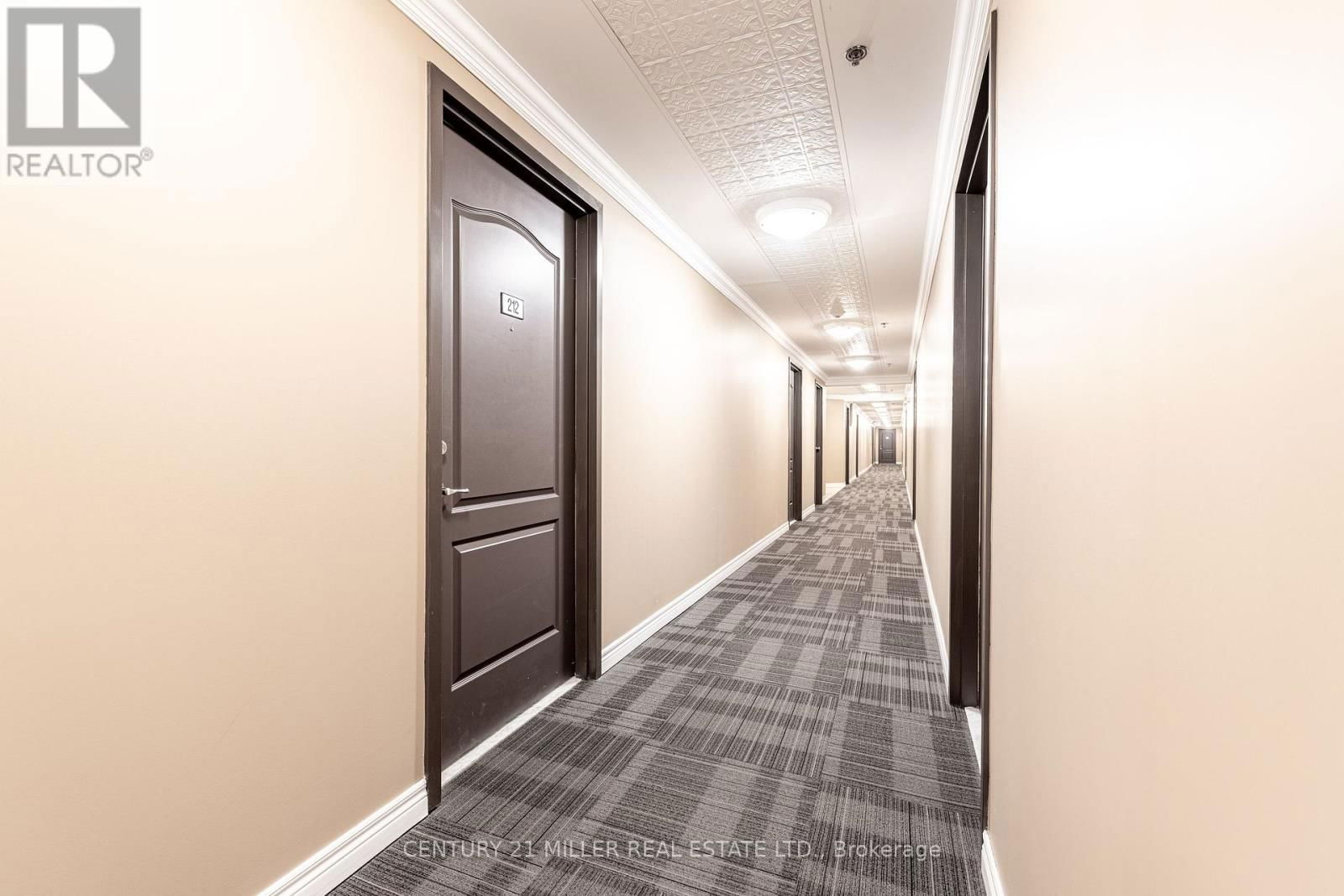 212 - 1421 COSTIGAN ROAD Image 4