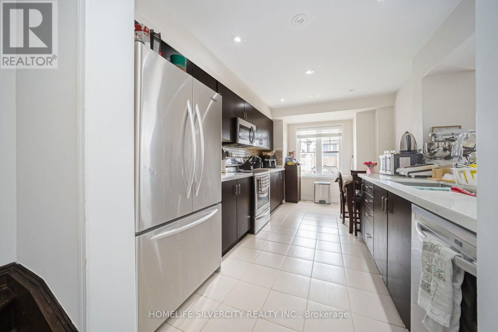 127 BLEASDALE AVENUE Image 14