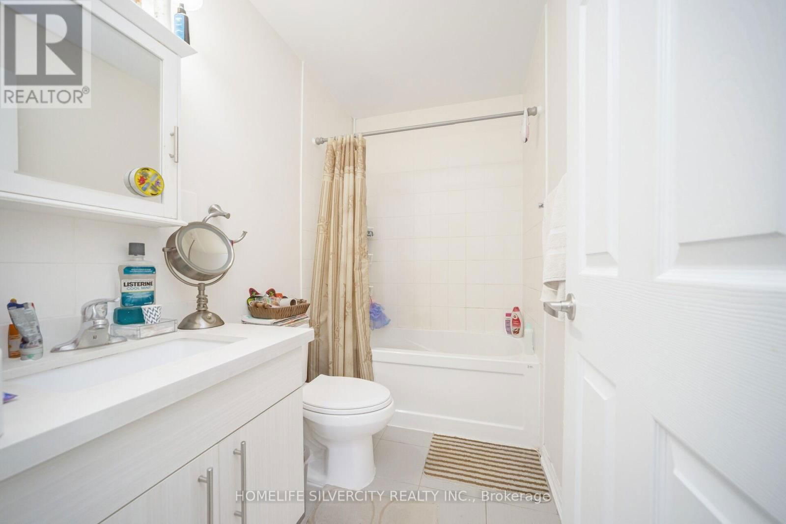 127 BLEASDALE AVENUE Image 31
