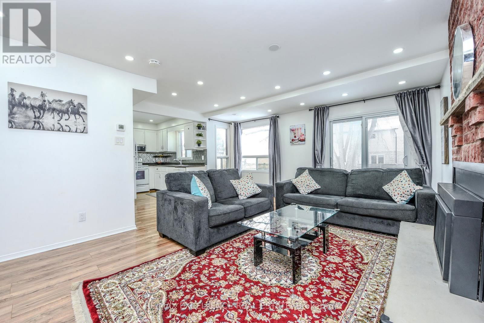 12 FIELDGATE DRIVE Image 12