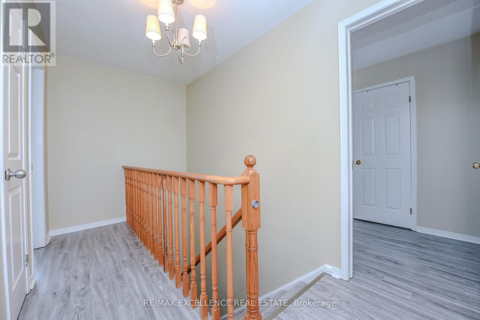 12 FIELDGATE DRIVE Image 20