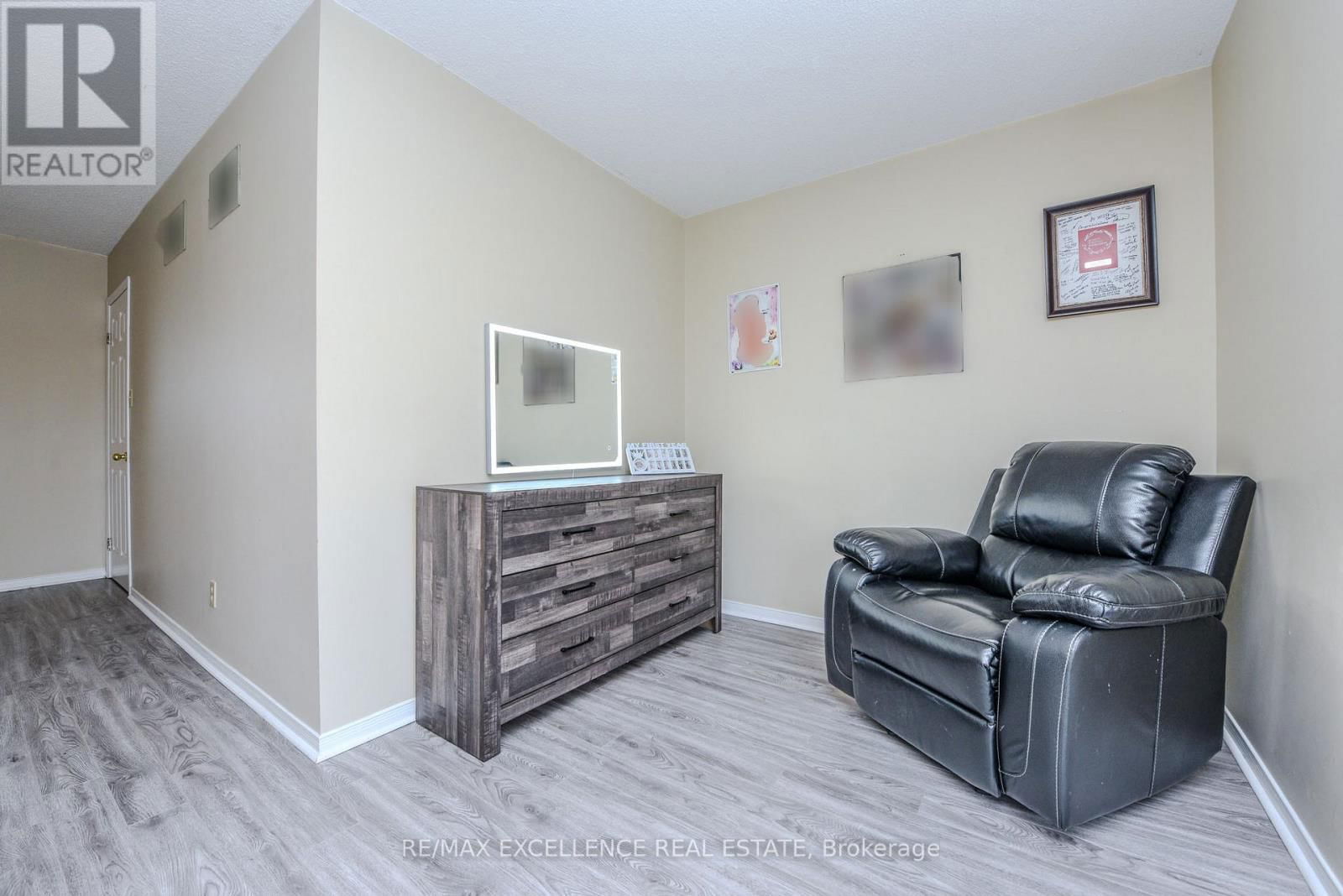 12 FIELDGATE DRIVE Image 24