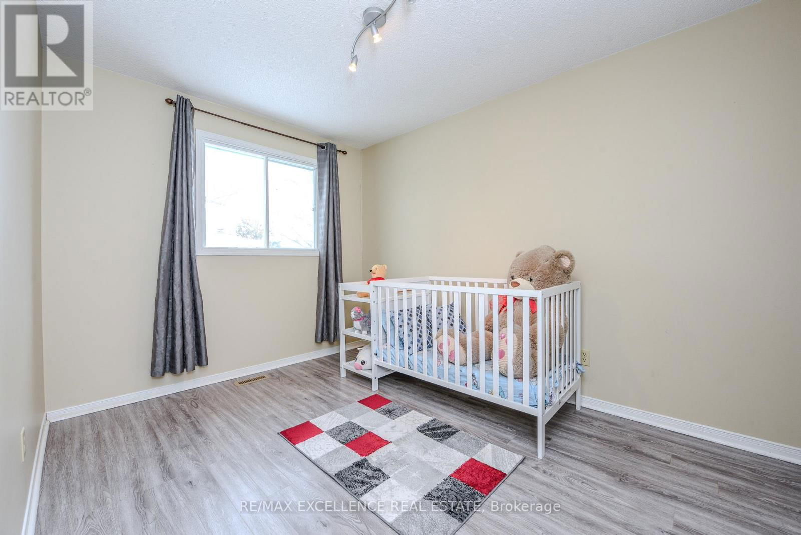 12 FIELDGATE DRIVE Image 27