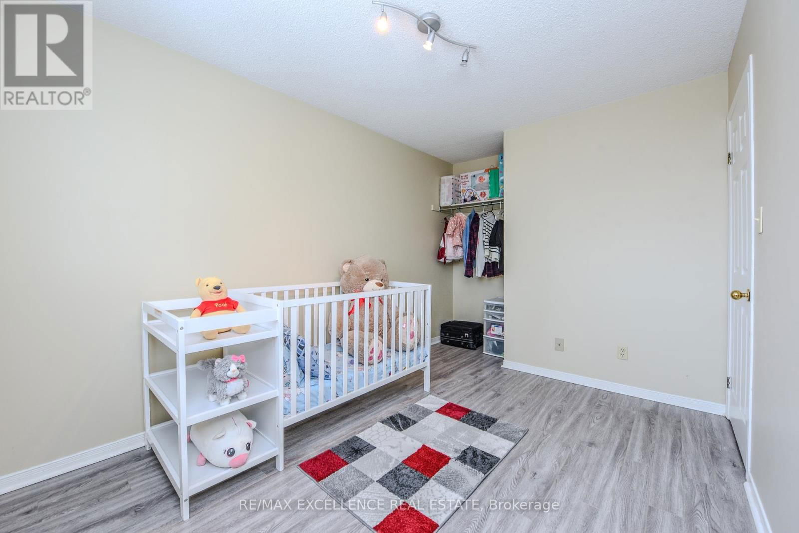 12 FIELDGATE DRIVE Image 28