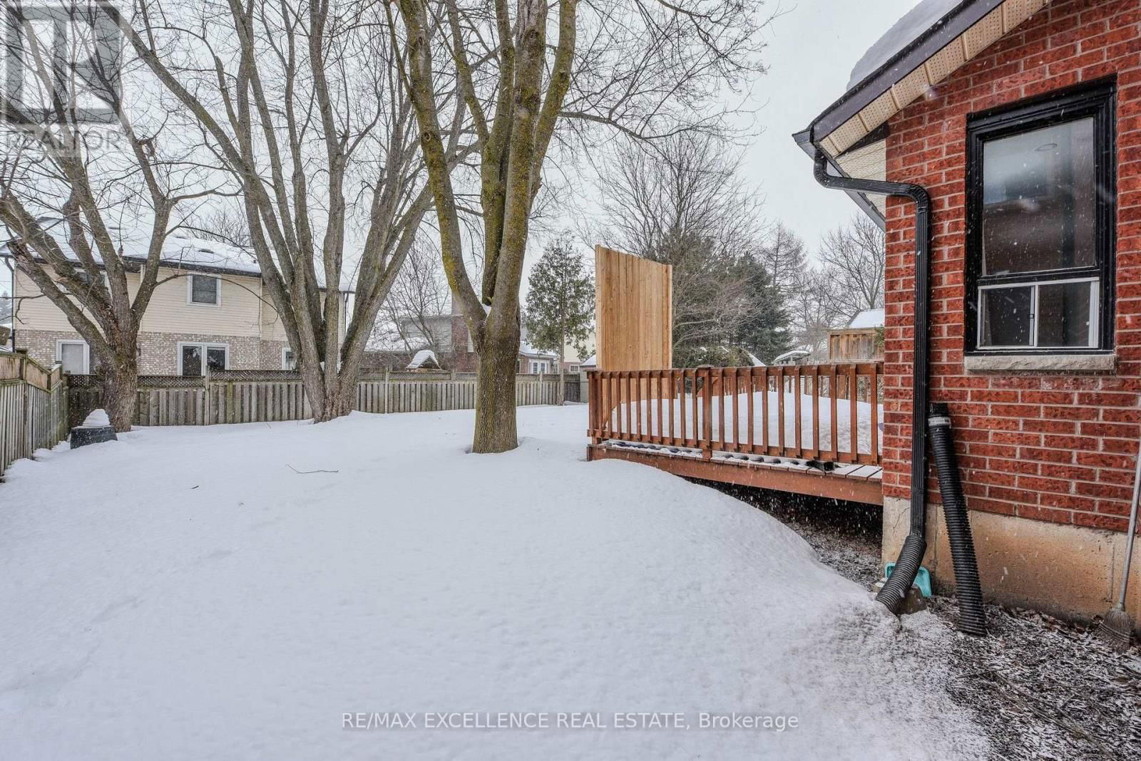 12 FIELDGATE DRIVE Image 35