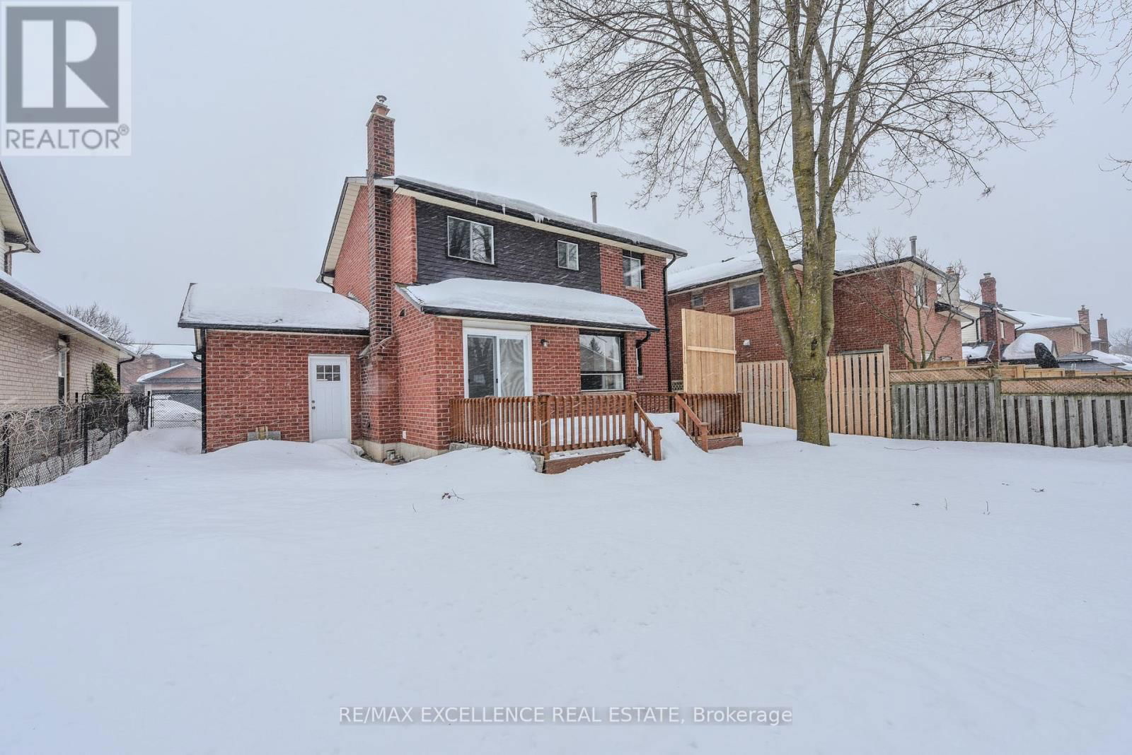 12 FIELDGATE DRIVE Image 37