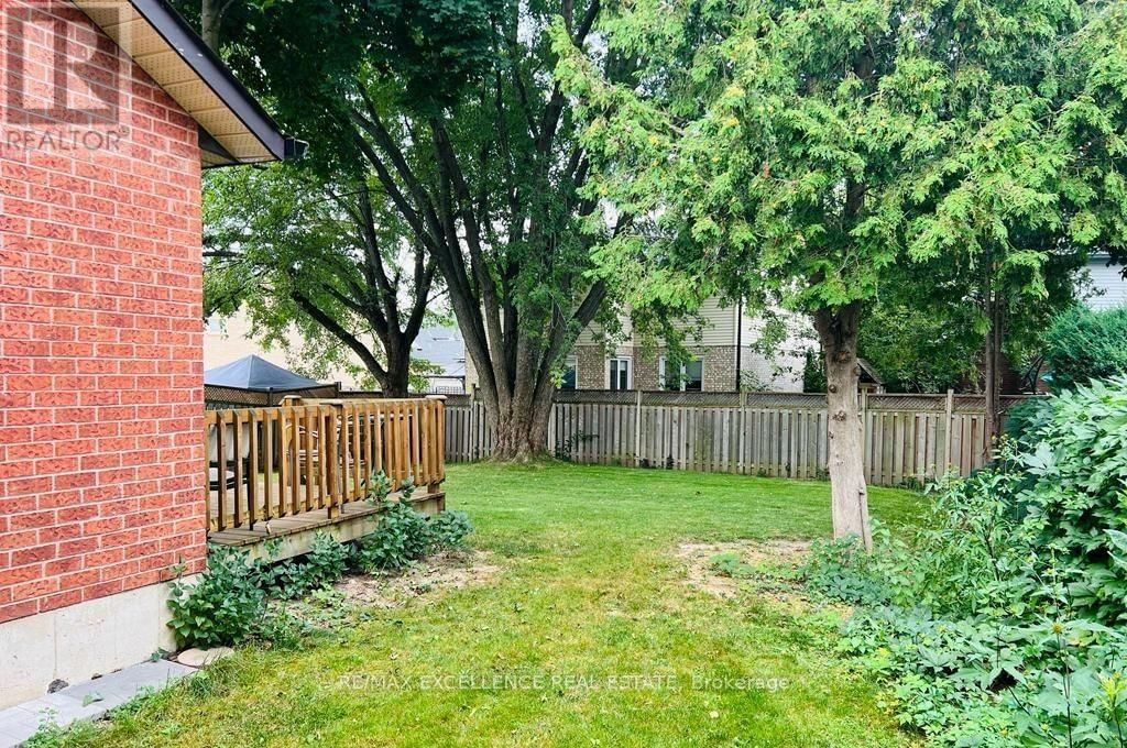 12 FIELDGATE DRIVE Image 39