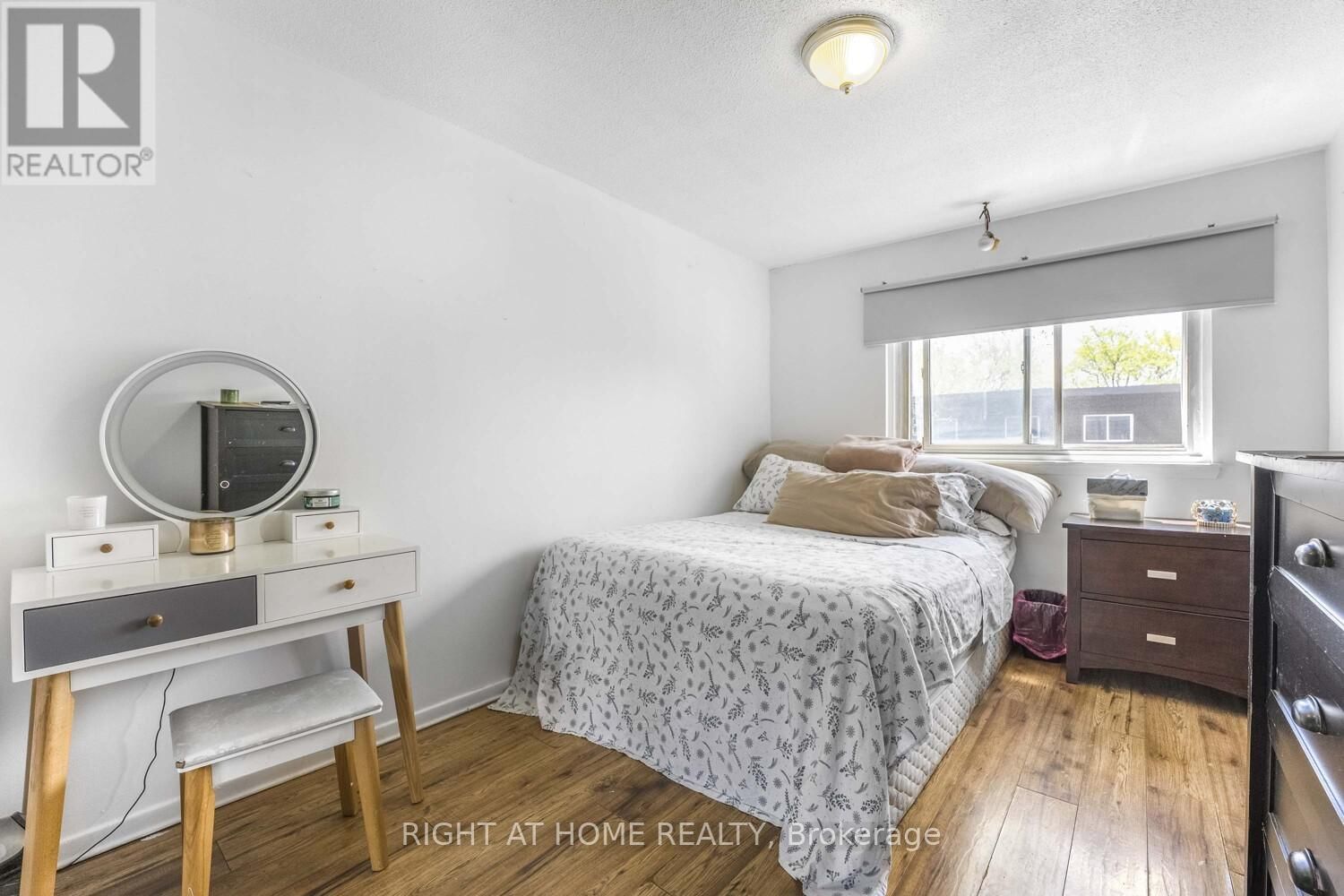 35 DARRAS COURT Image 16