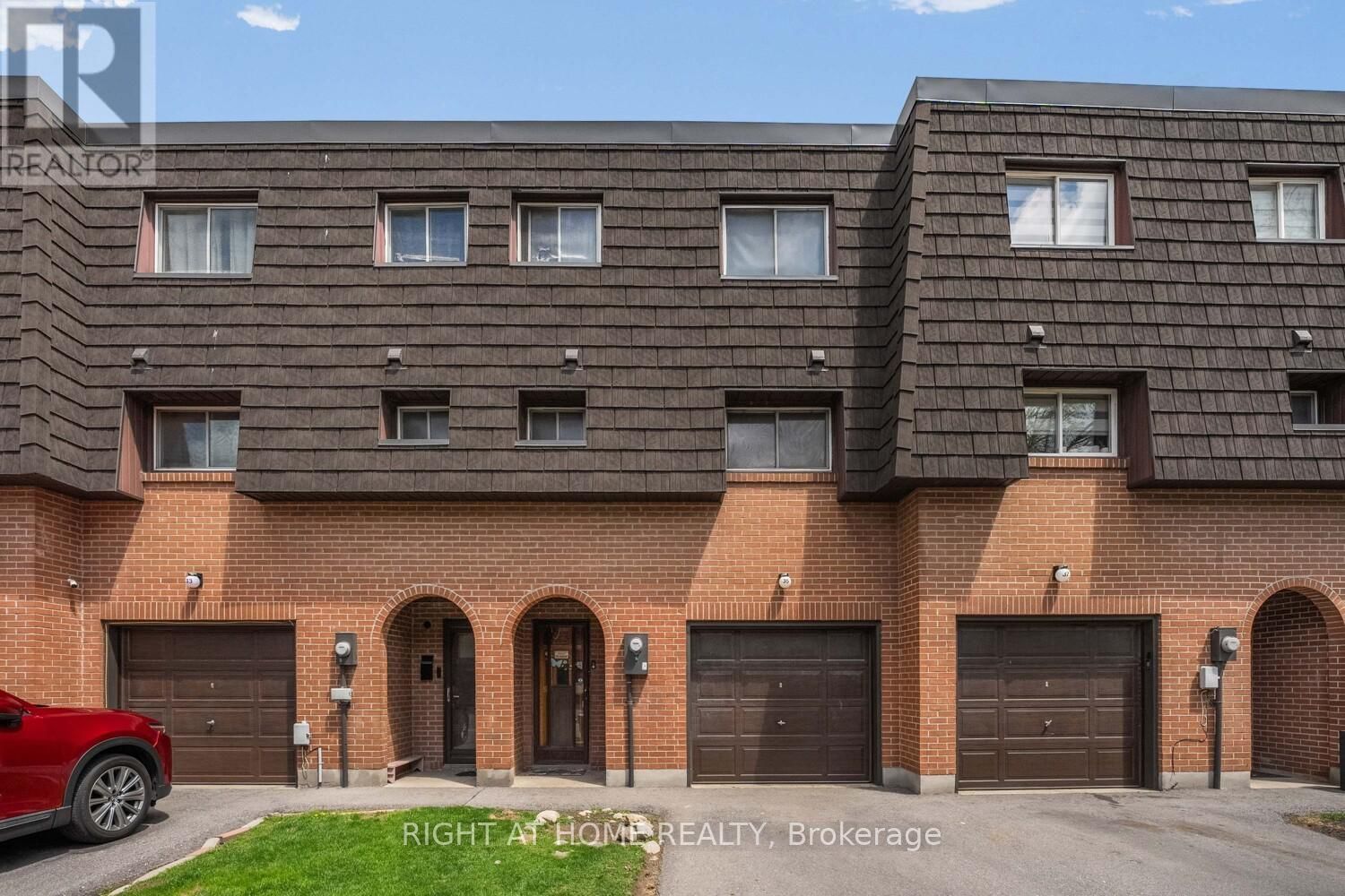 35 DARRAS COURT Image 2