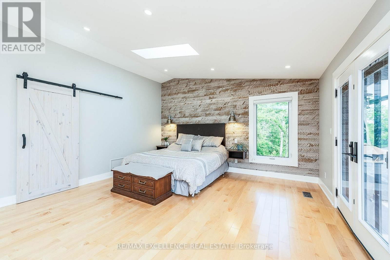 8949 MISSISSAUGA ROAD Image 26
