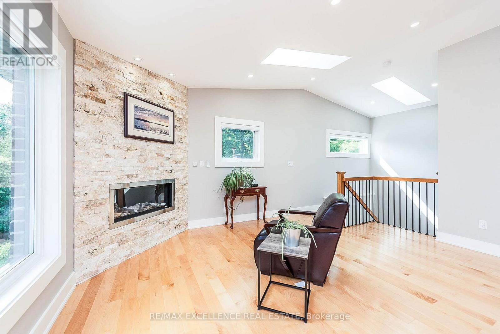 8949 MISSISSAUGA ROAD Image 27
