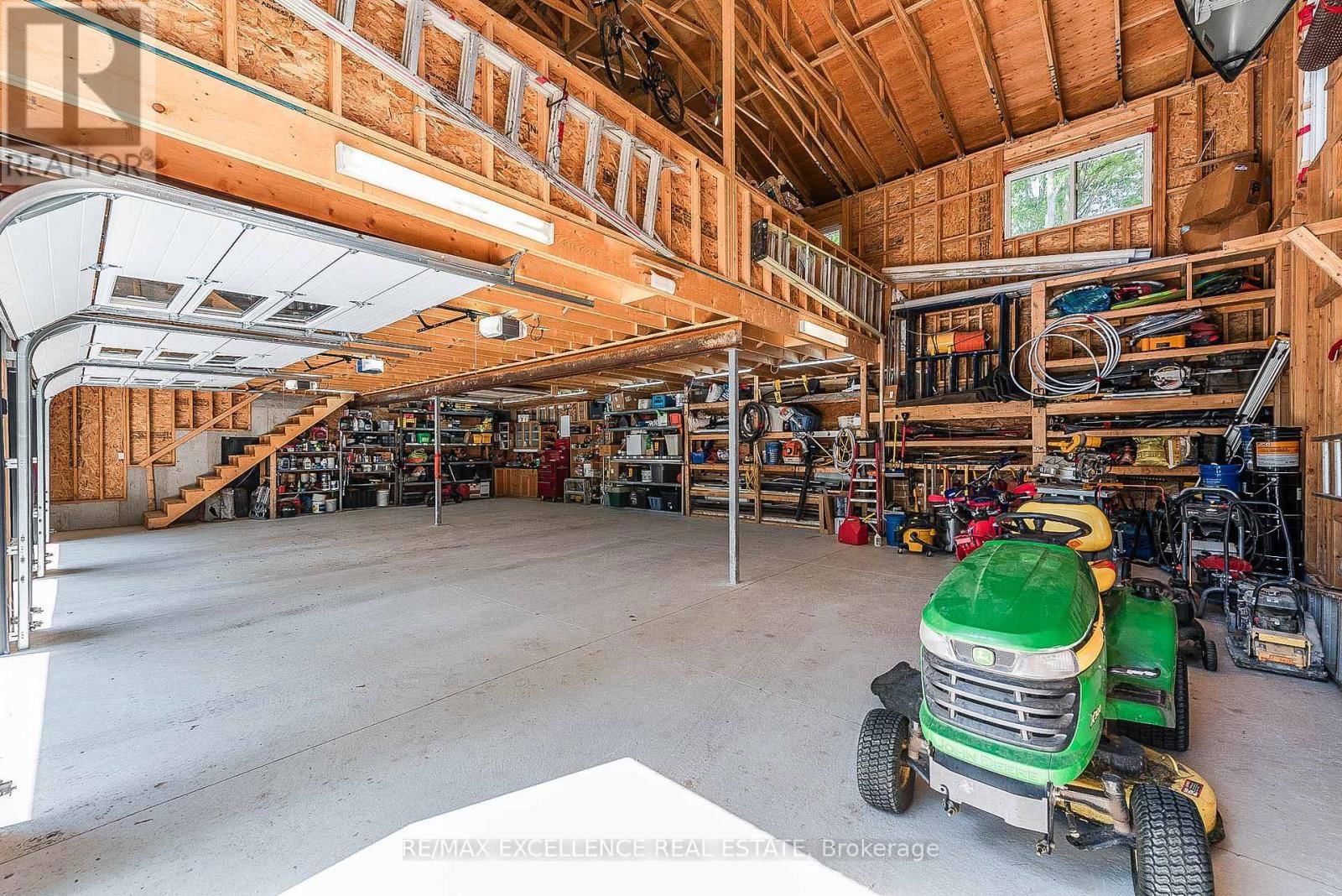 8949 MISSISSAUGA ROAD Image 38