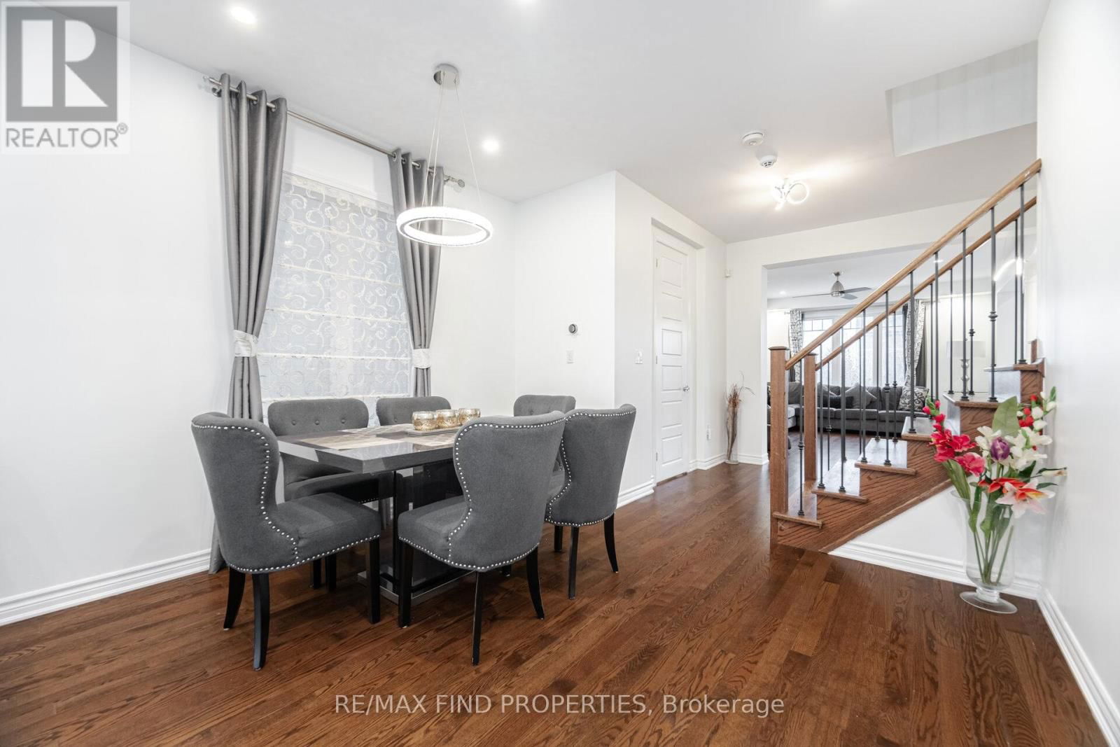 1554 CLITHEROW STREET Image 11