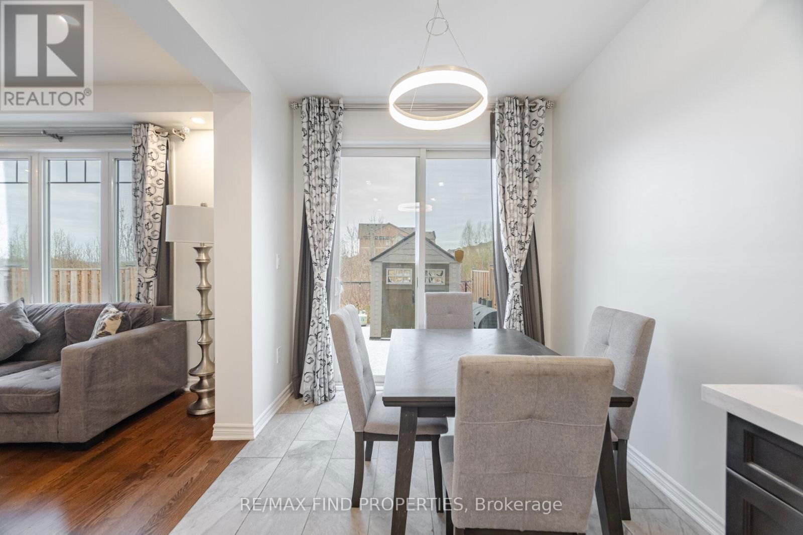 1554 CLITHEROW STREET Image 17