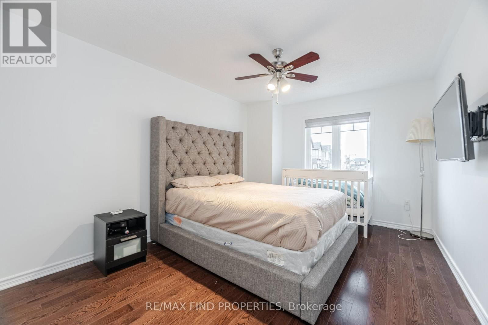 1554 CLITHEROW STREET Image 27