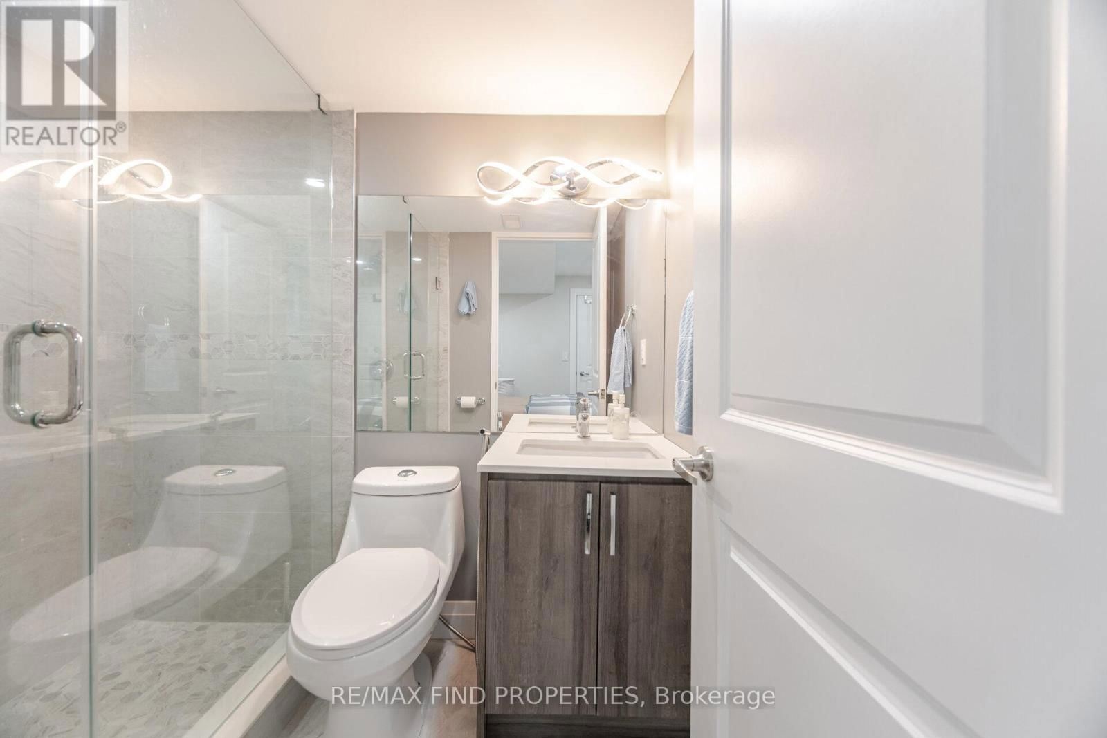 1554 CLITHEROW STREET Image 37