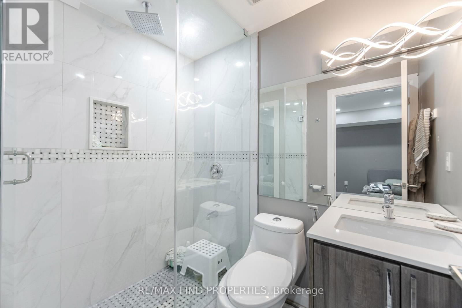 1554 CLITHEROW STREET Image 44