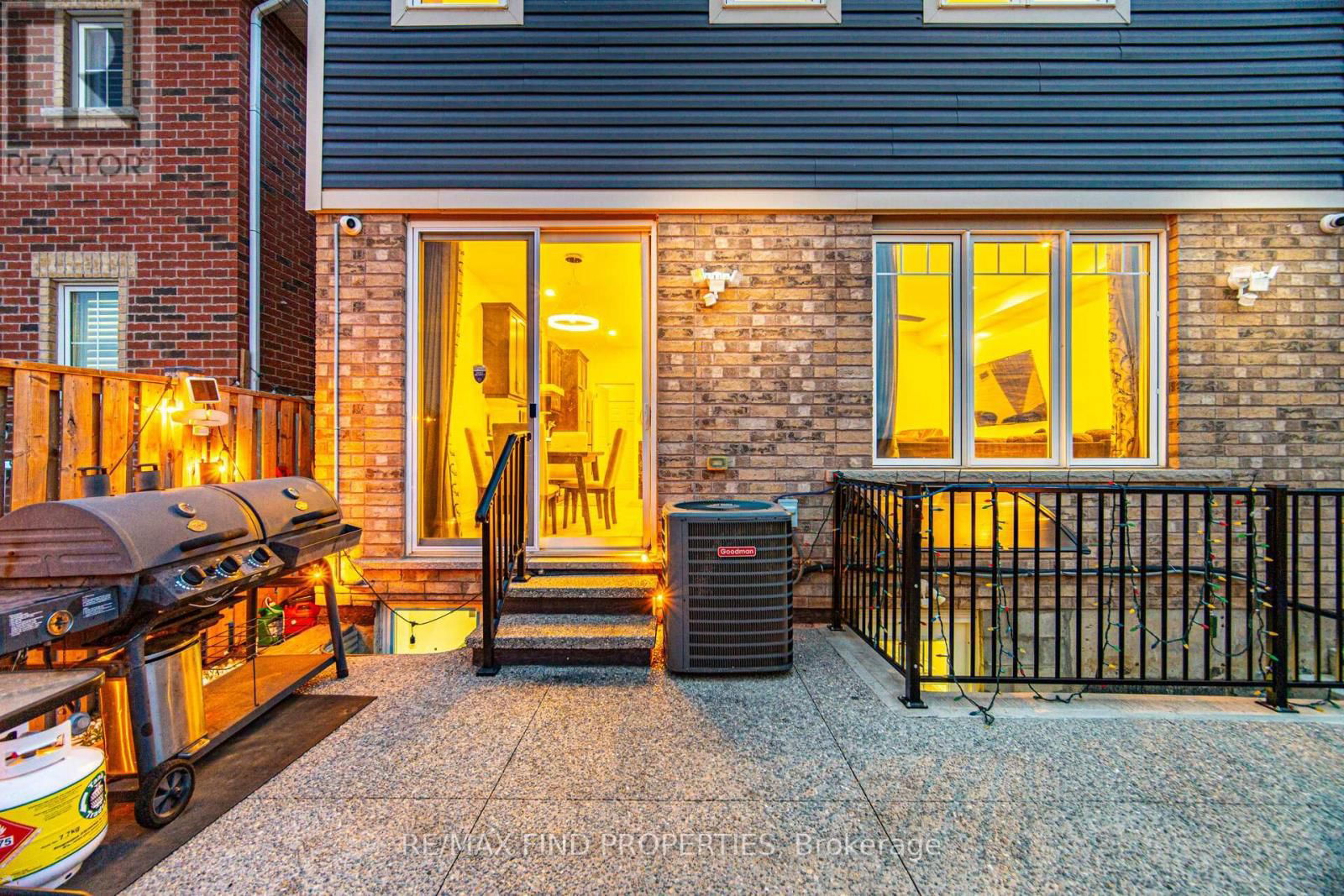 1554 CLITHEROW STREET Image 49