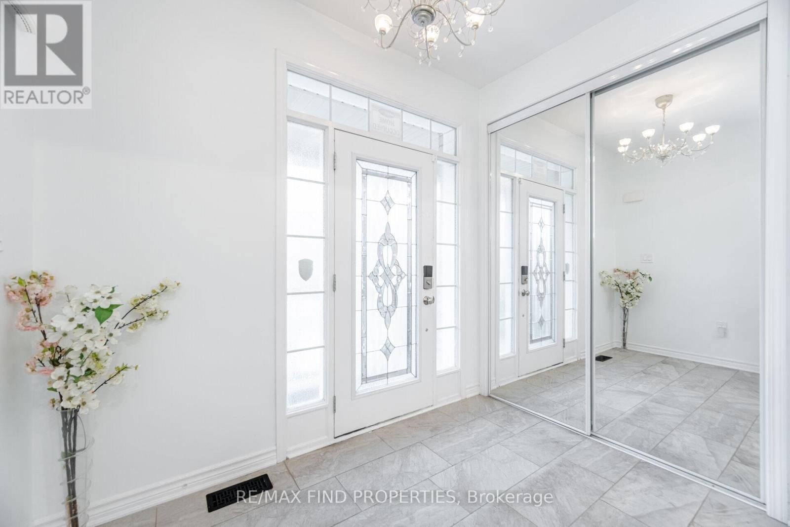 1554 CLITHEROW STREET Image 7