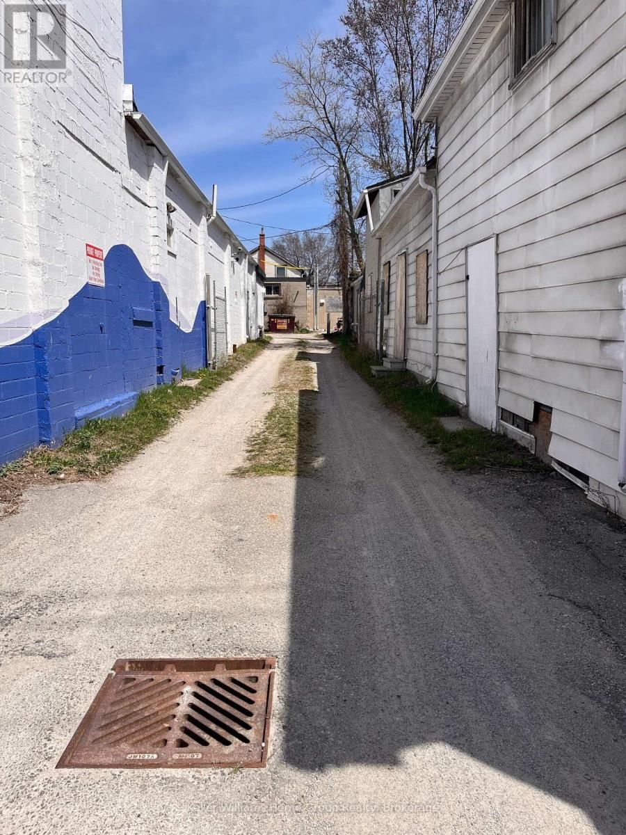 5 MAIN STREET NORTH Image 6