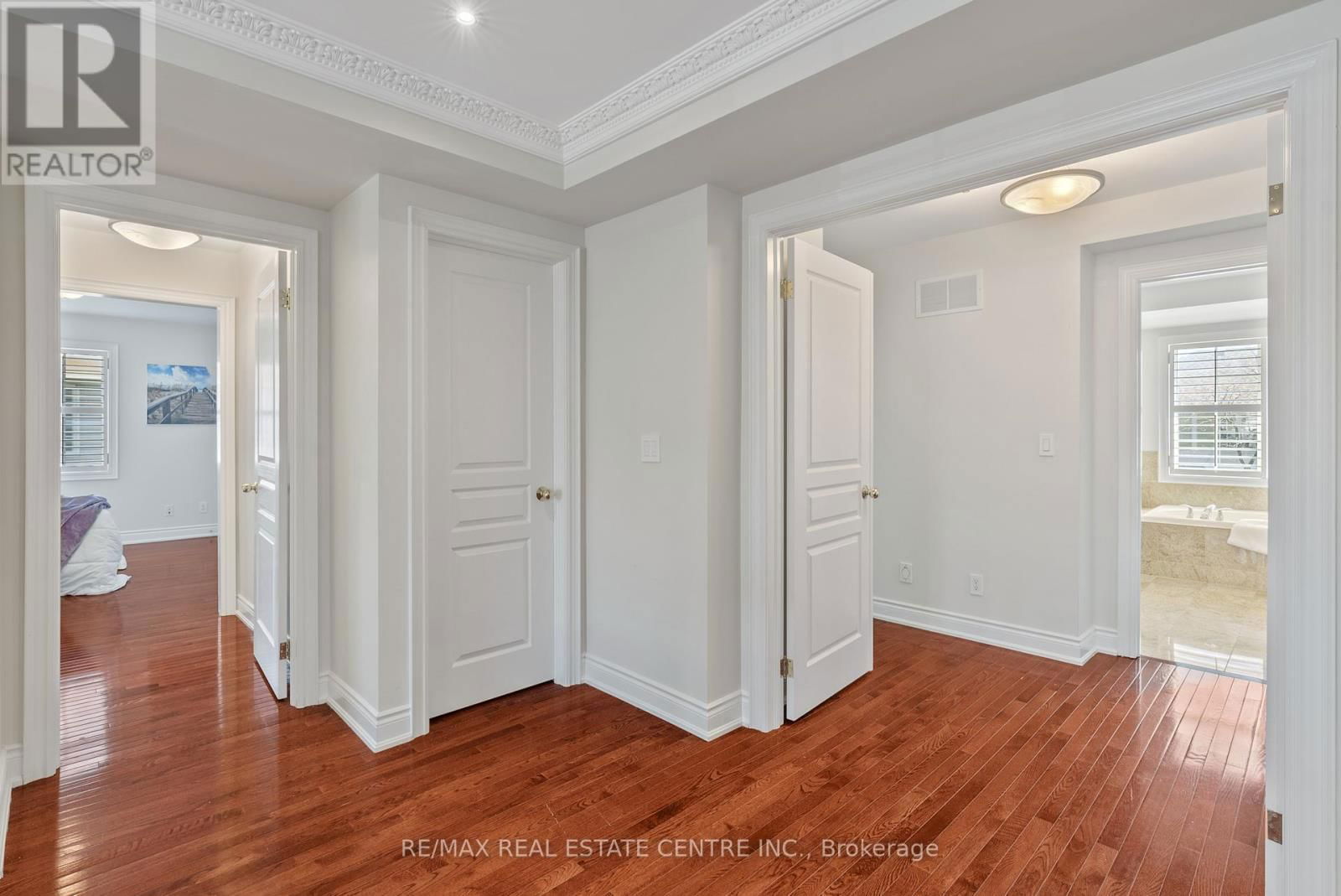 819 CANYON STREET Image 22