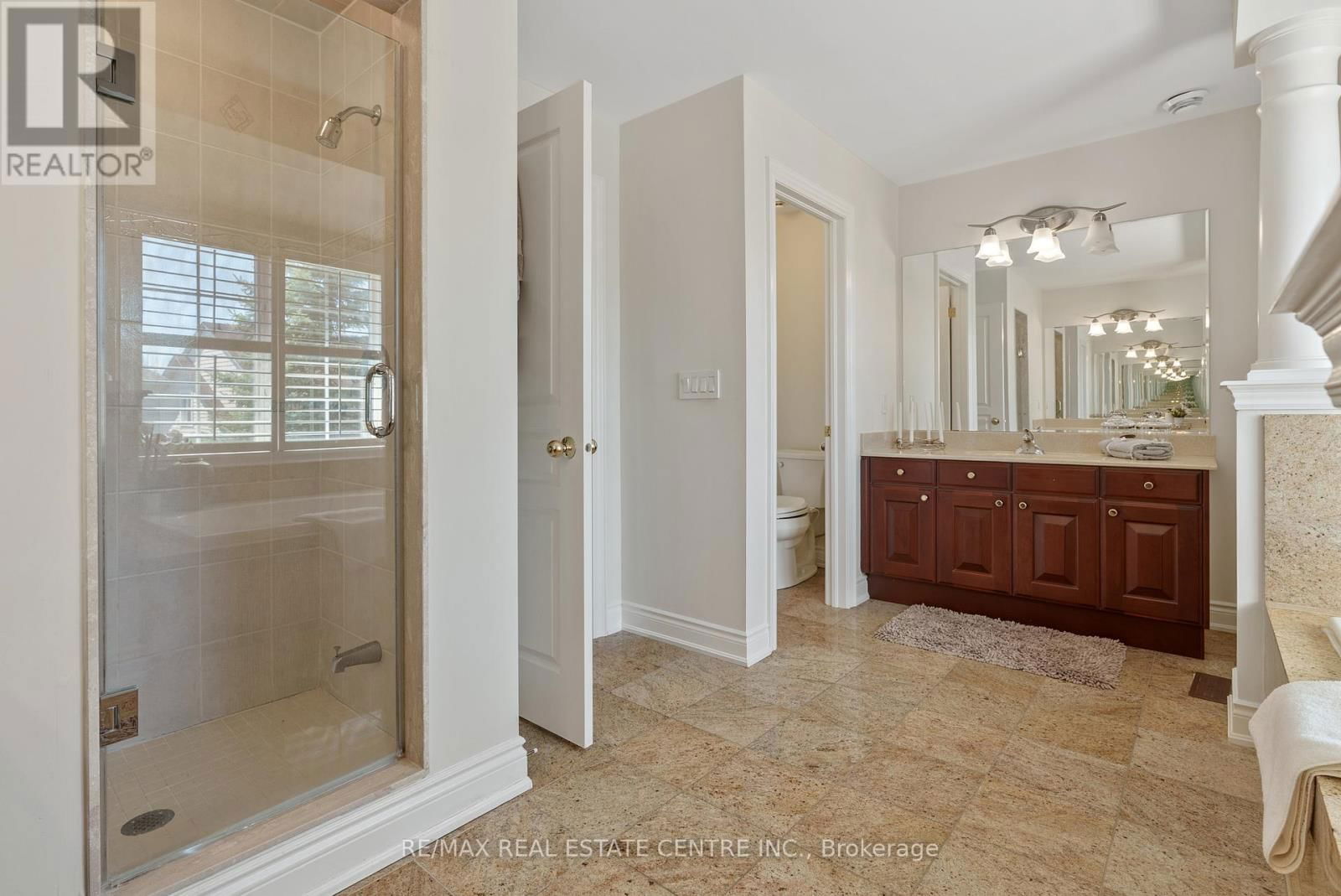 819 CANYON STREET Image 23