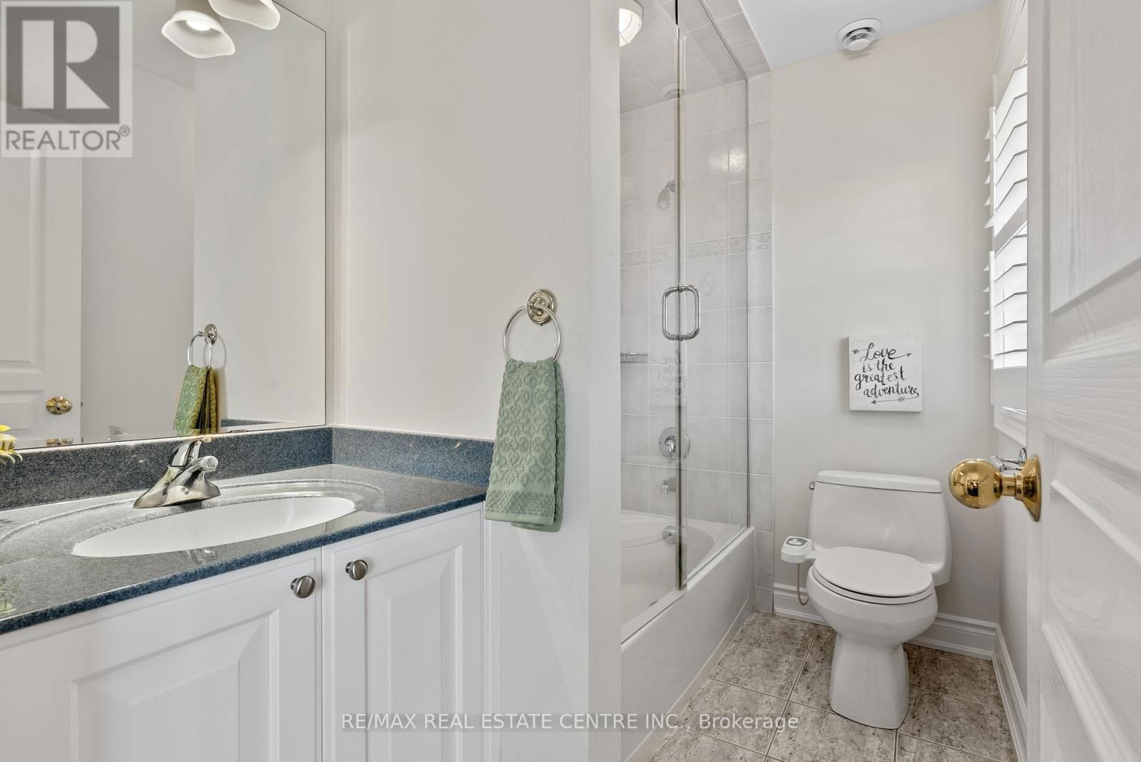 819 CANYON STREET Image 28