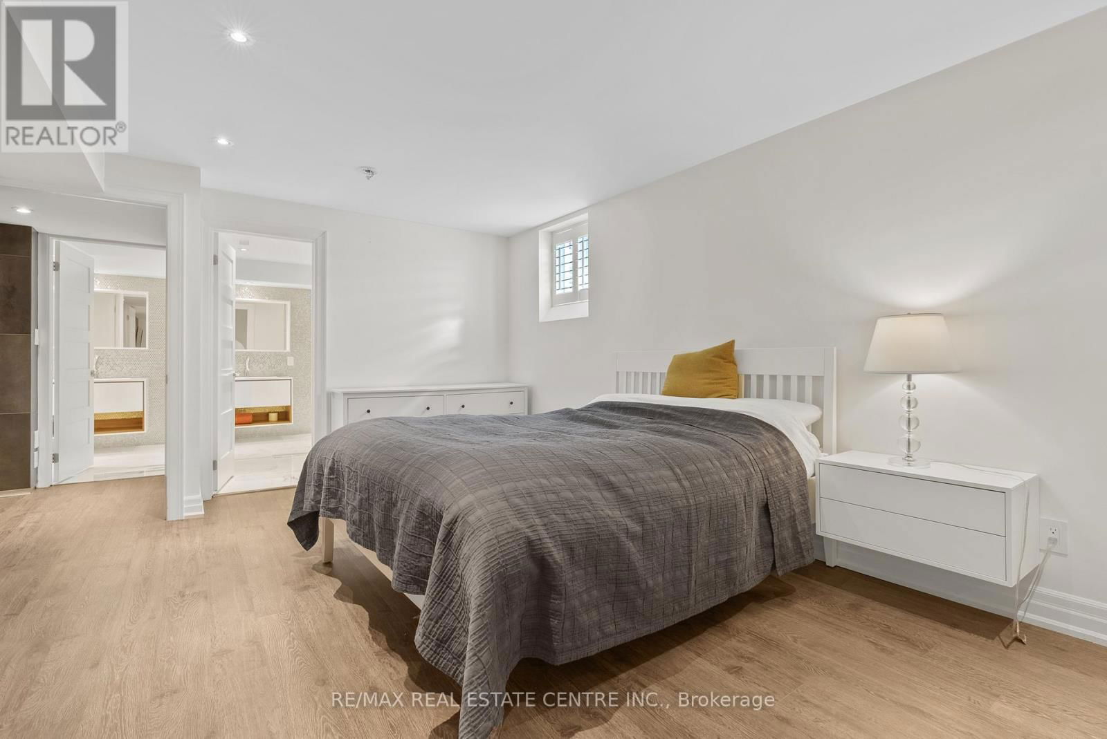 819 CANYON STREET Image 36