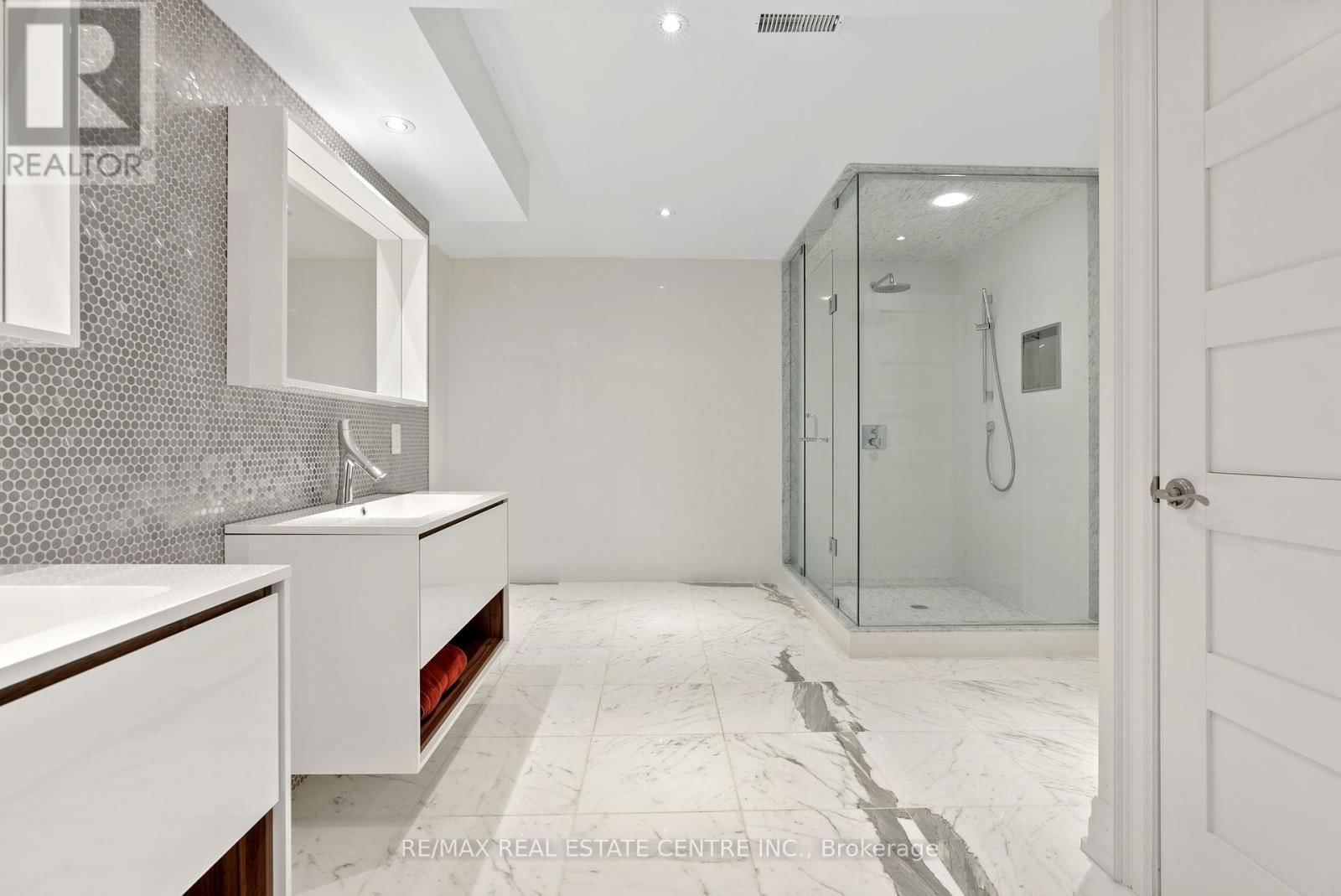 819 CANYON STREET Image 37
