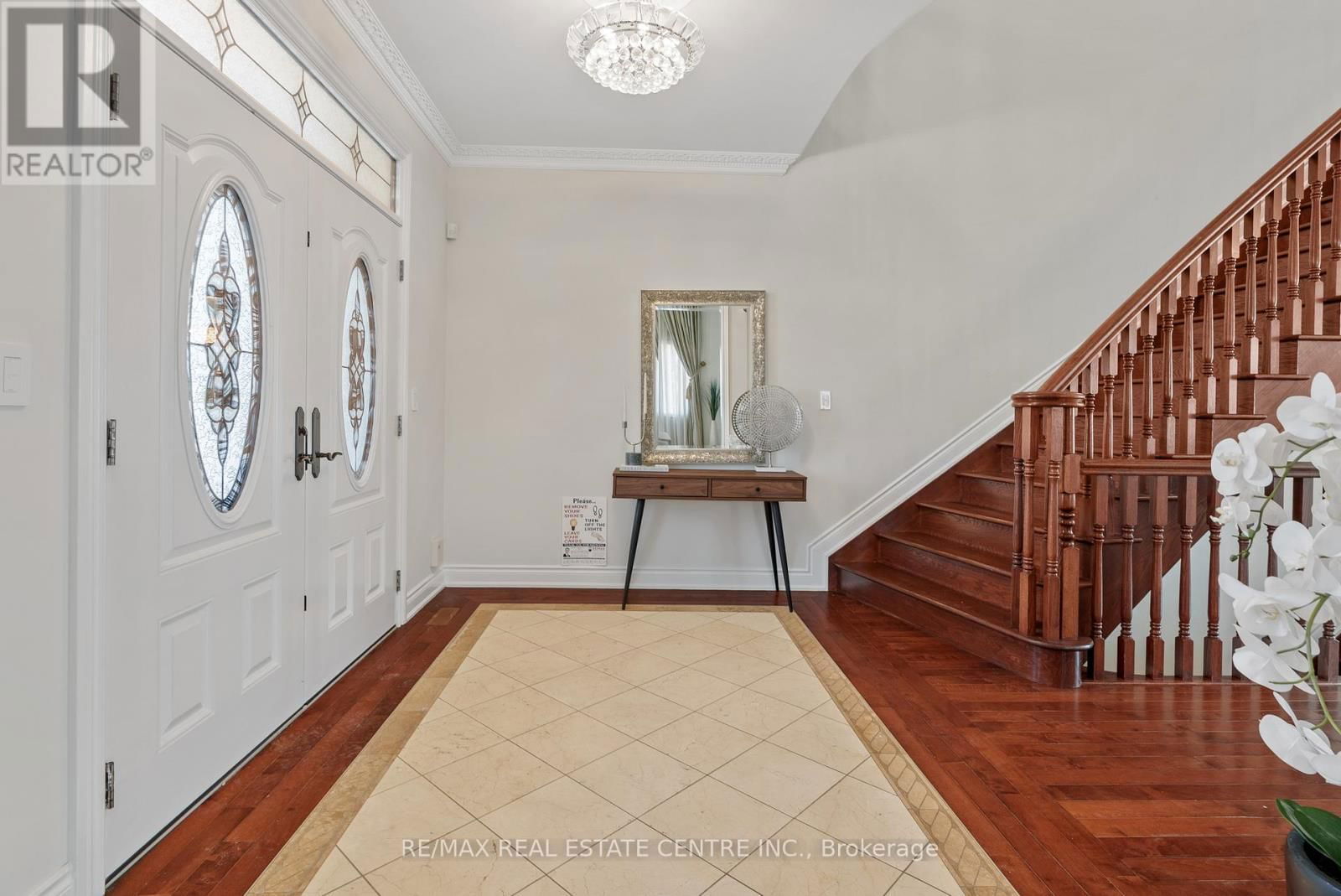 819 CANYON STREET Image 4