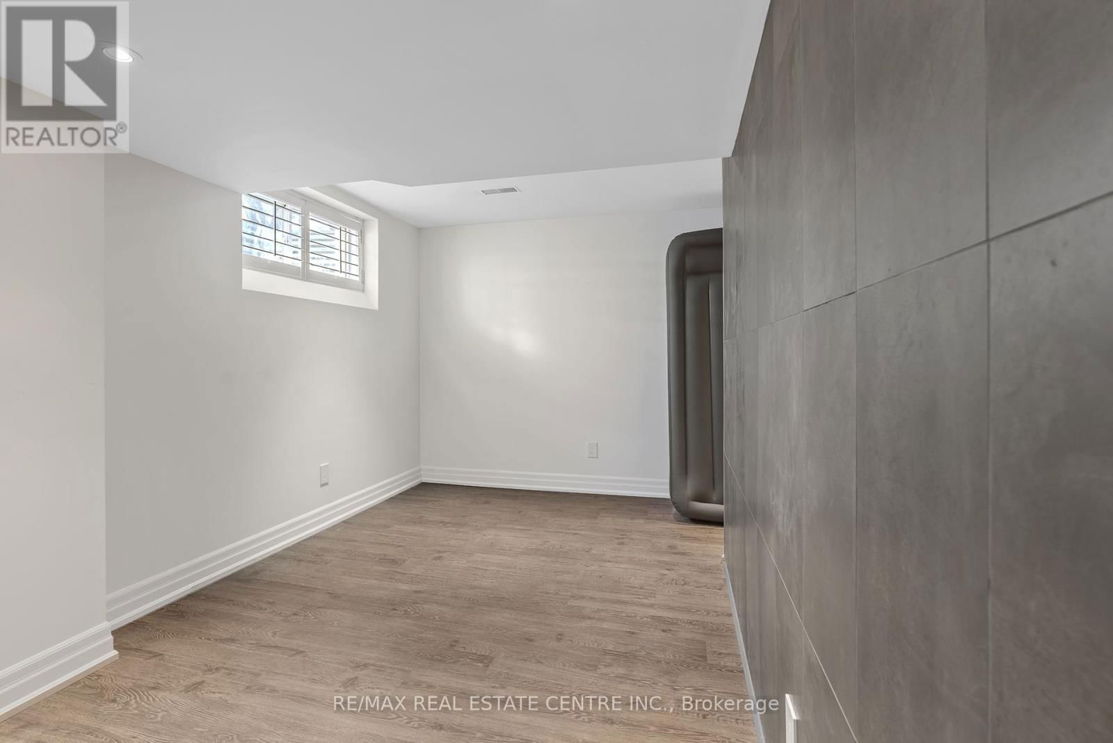 819 CANYON STREET Image 44