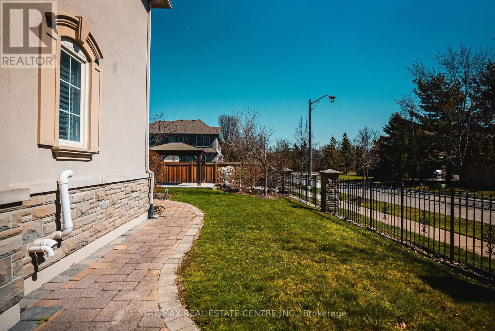 819 CANYON STREET Image 50