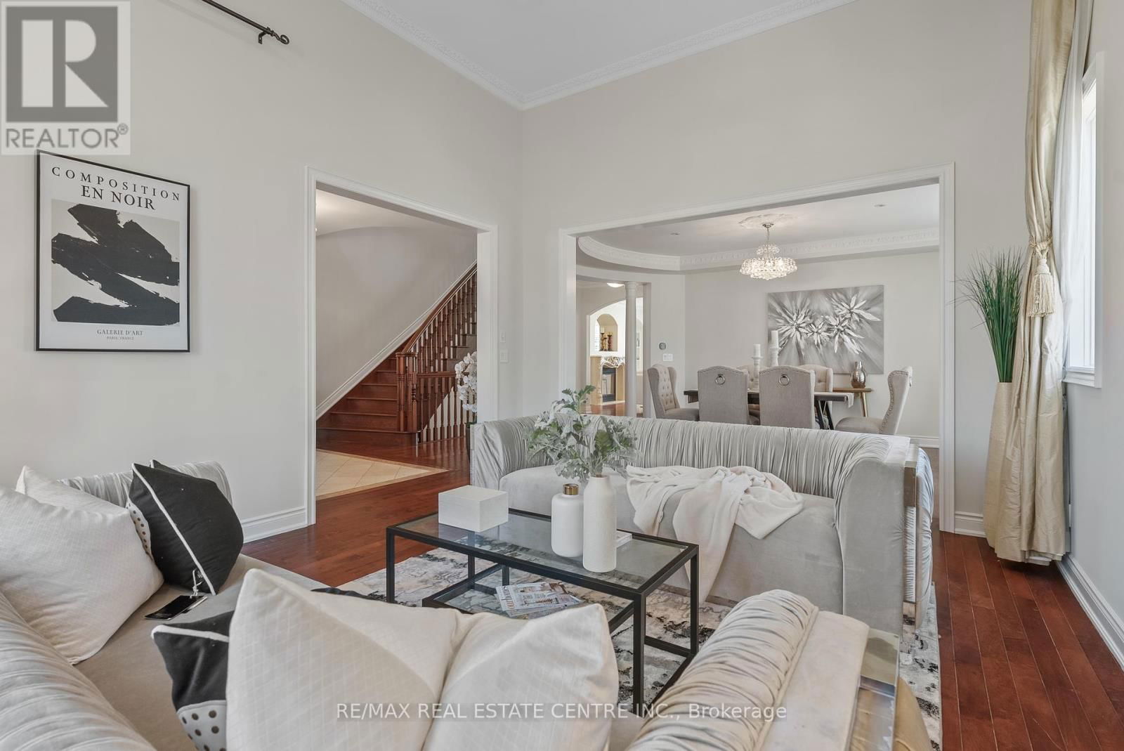 819 CANYON STREET Image 7