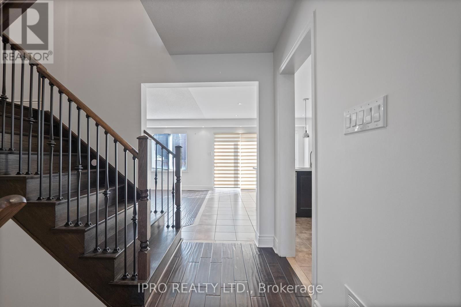 470 SAVOLINE BOULEVARD Image 12