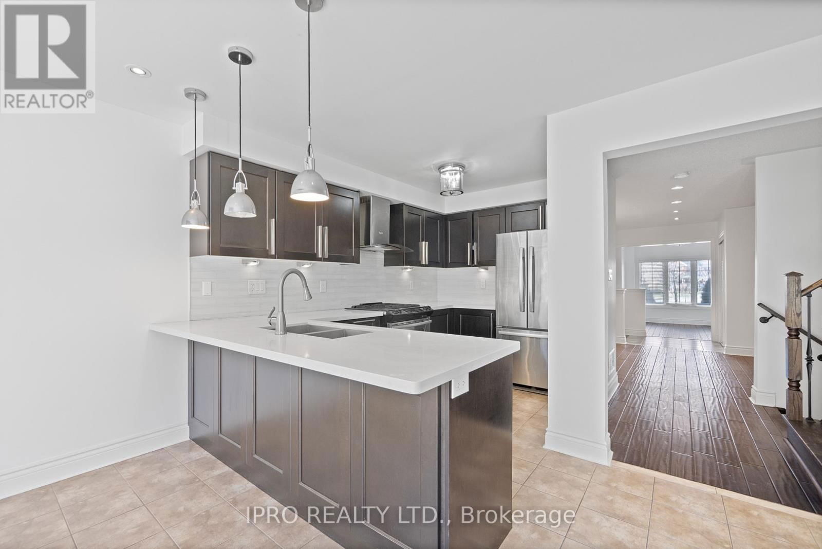 470 SAVOLINE BOULEVARD Image 13