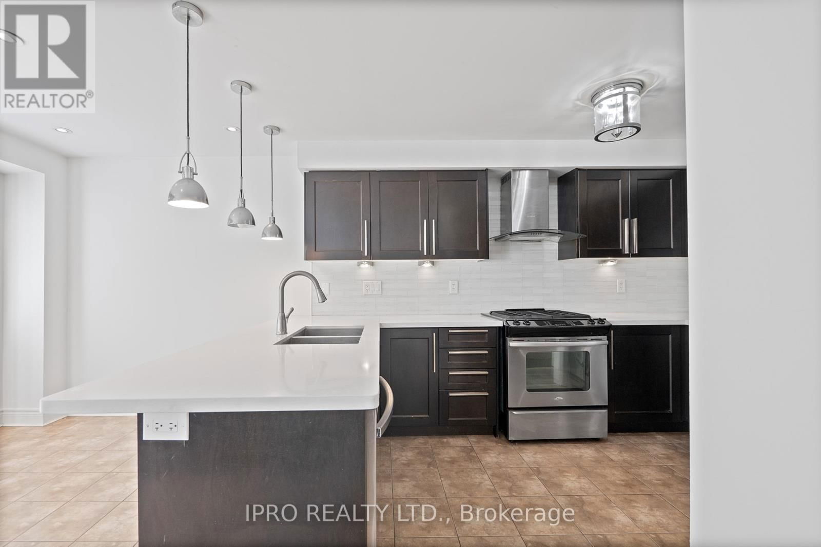 470 SAVOLINE BOULEVARD Image 15