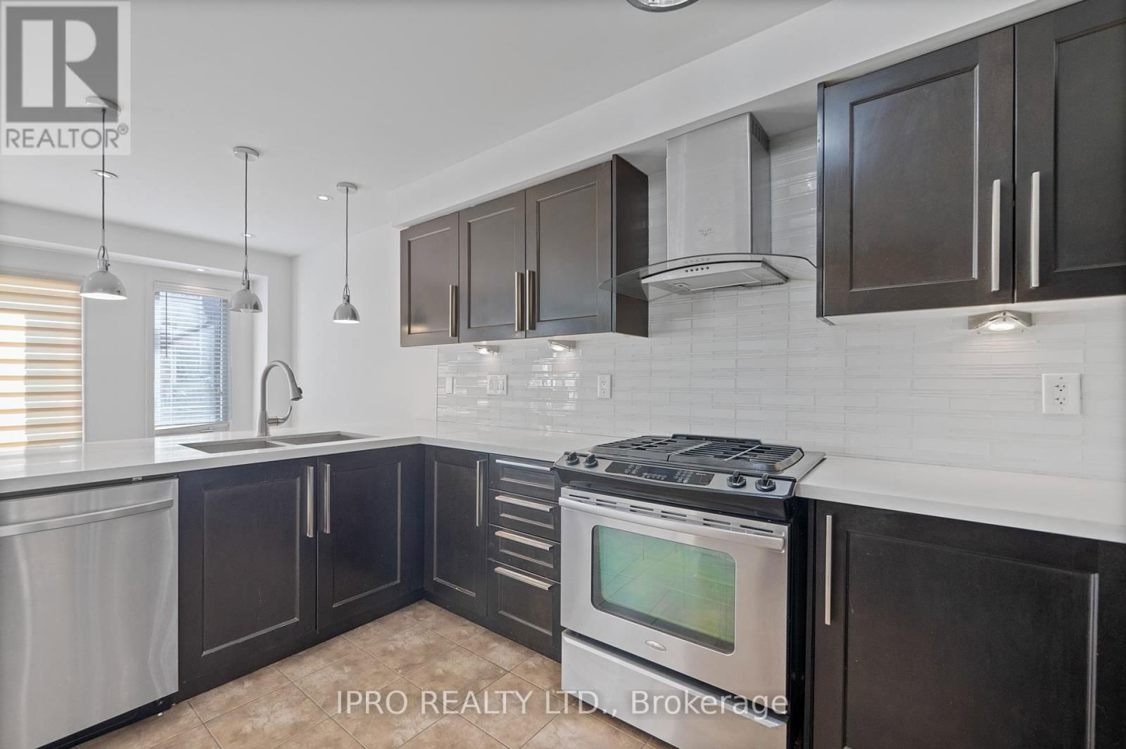 470 SAVOLINE BOULEVARD Image 16